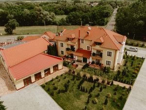 SZERENCSEMÁK PANZIÓ<br><small>⚲ Kehidakustány</small>