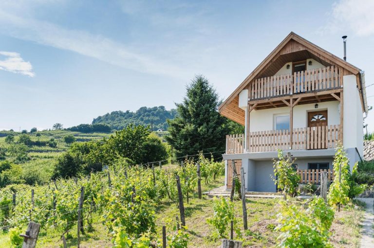 BUBORÉK COUNTRY HOME⚲ Somlóvásárhely