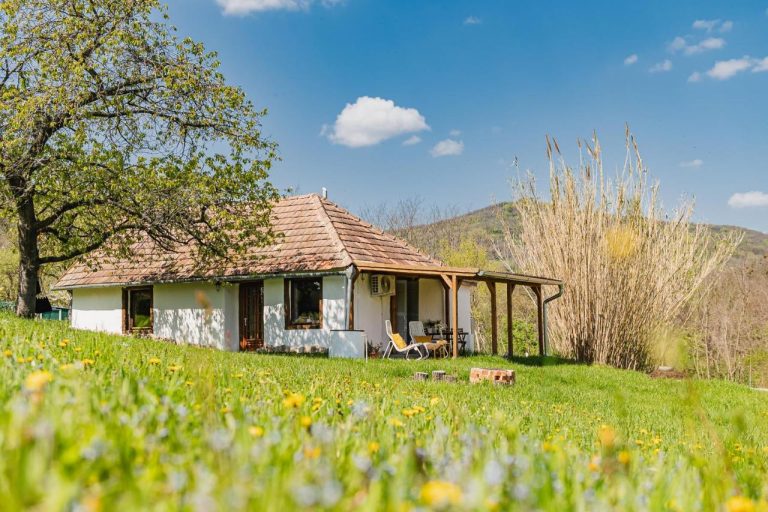 RUSZTIKA COUNTRY HOME⚲ Lesencetomaj
