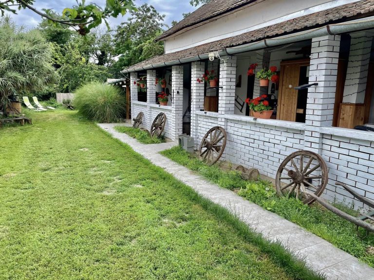 PARADISE POINT⚲ Tiszaderzs