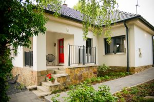 RIBISZKE VENDÉGHÁZ<br><small>⚲ Alsópetény</small>