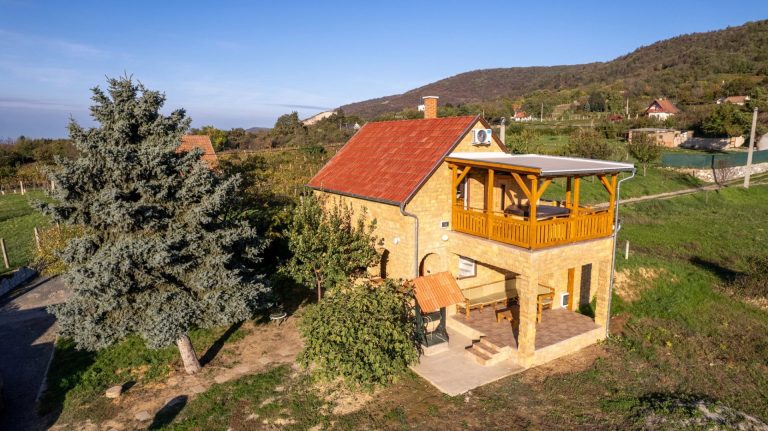 GYŰD COTTAGE⚲ Siklós